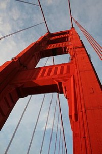 220px-Golden_Gate_bridge_pillar