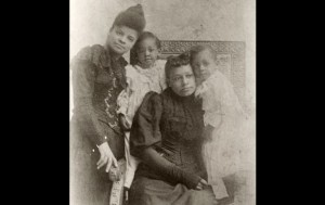 Ida B. Wells moves to Memphis, Tennessee, to live with her aunt in 1882, bringing her younger sisters with her