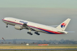 800px-Boeing_777-200ER_Malaysia_AL_(MAS)_9M-MRO_-_MSN_28420_404_(9272090094)