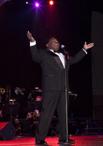 220px-Percy_Sledge_at_the_Alabama_Music_Hall_of_Fame_Concert