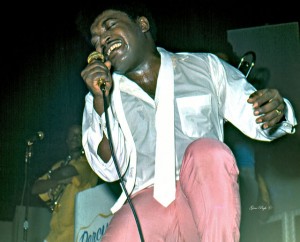 640px-Percy_Sledge_1974_touring