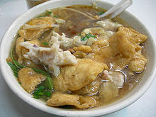 220px-Chinese-style_geng_with_meat,_fish_cakes,_and_squid