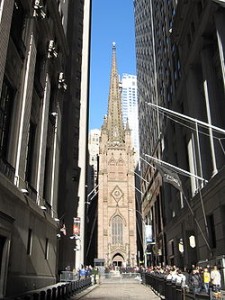 250px-Trinity_Church_NYC_004b
